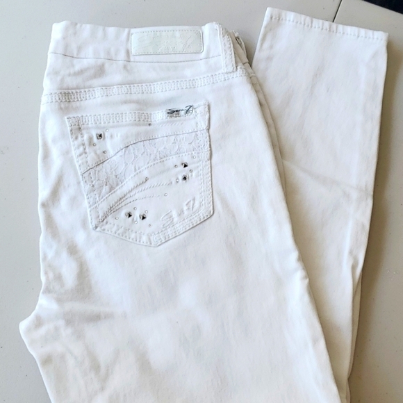 7SEVEN JEANS,SKINNY,EMBELLISHED BACK POCKETS, SMALL ZIPPERED POCKET TAPERED LEG - Picture 7 of 16